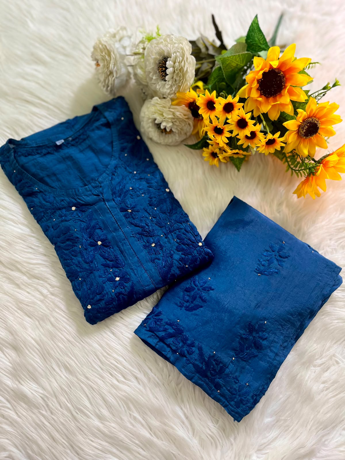 EXCLUSIVE CHANDERI 2-PIECE SET